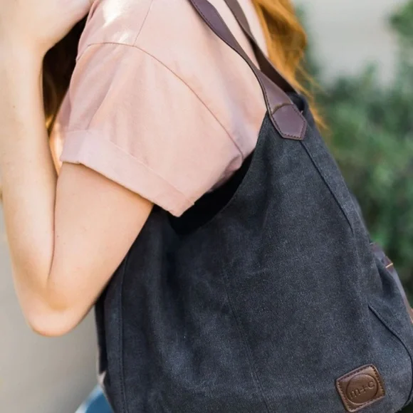Brand NEW Canvas Hobo Bag in ~Black 🖤👜 - Picture 6 of 14